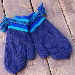 Handmade Knit Wool Warm Braid Tassel Colourful Mittens Gloves